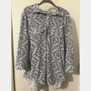 Blue White Floral Toile Button Down Blouse Womens 2X Relaxed Cottagecore